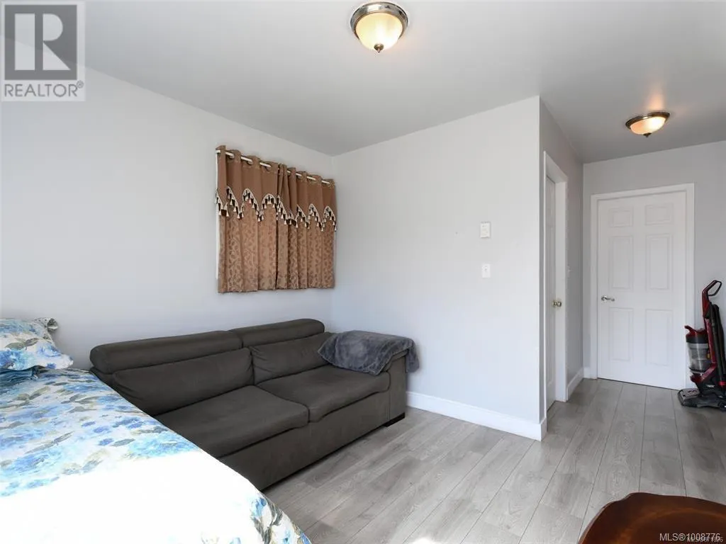 85 Battleford Ave
