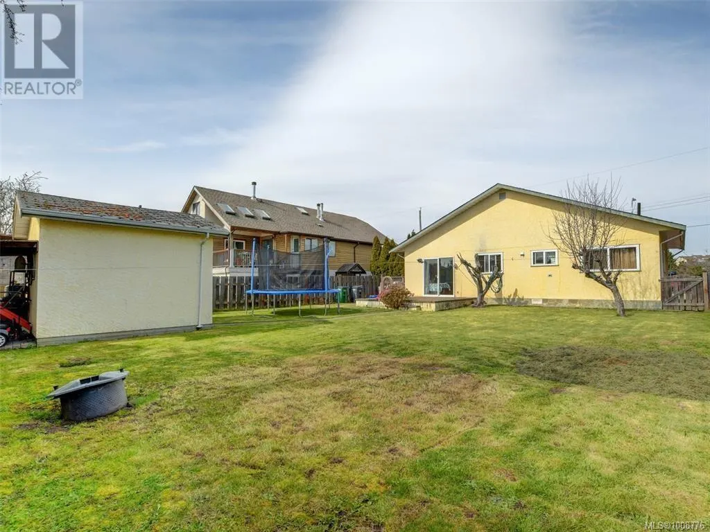 85 Battleford Ave
