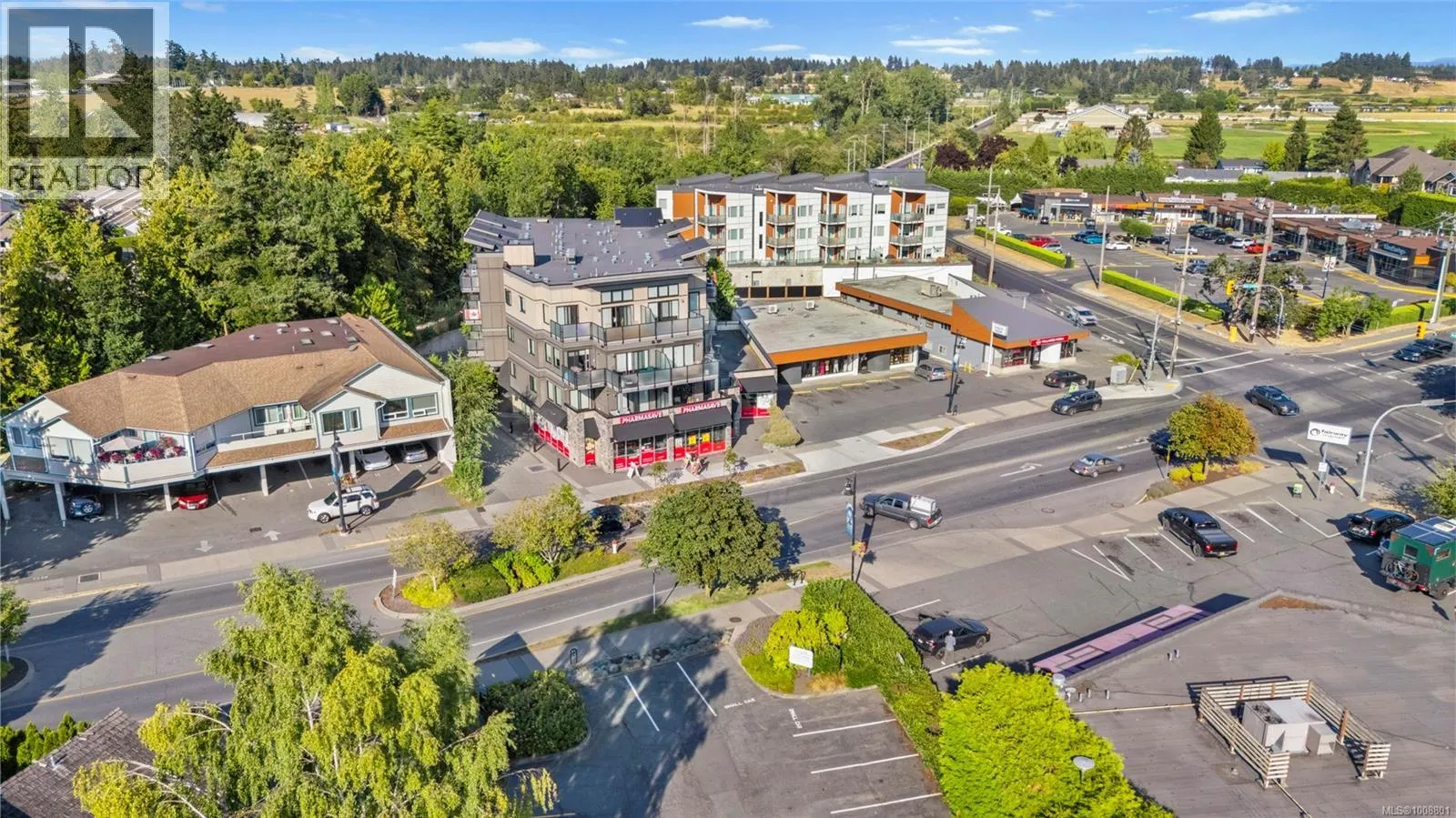 203 7111 West Saanich Rd