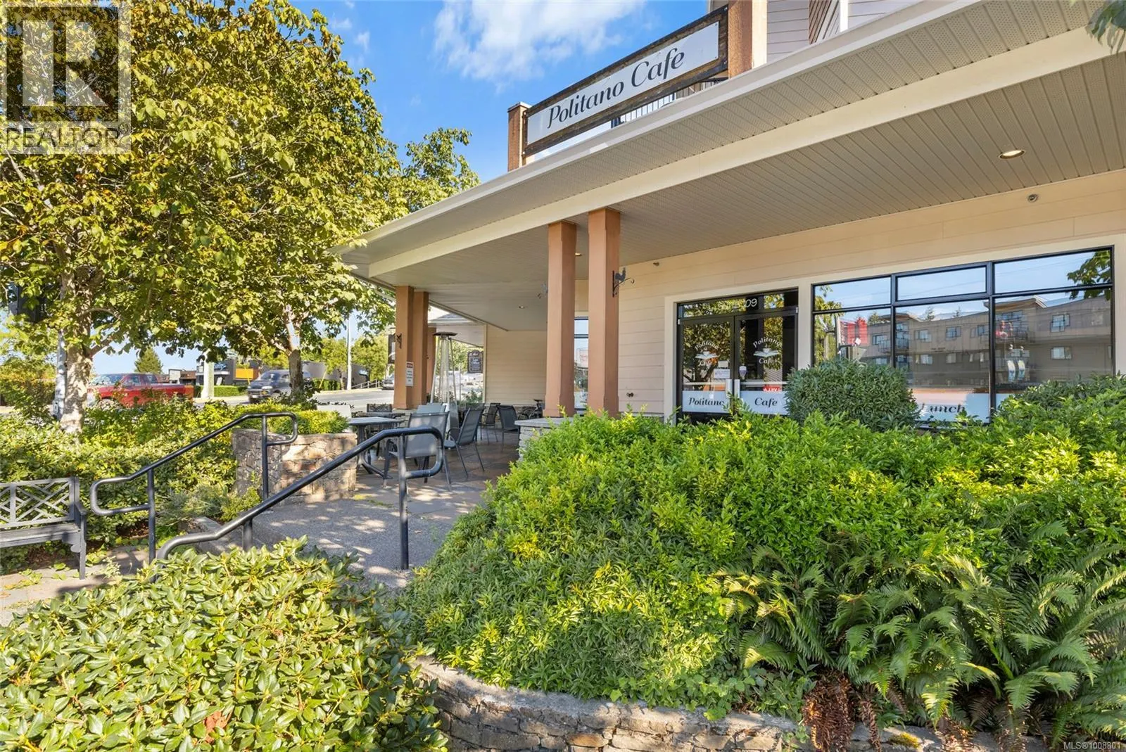 203 7111 West Saanich Rd