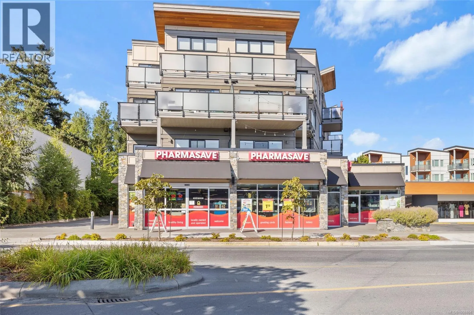 203 7111 West Saanich Rd