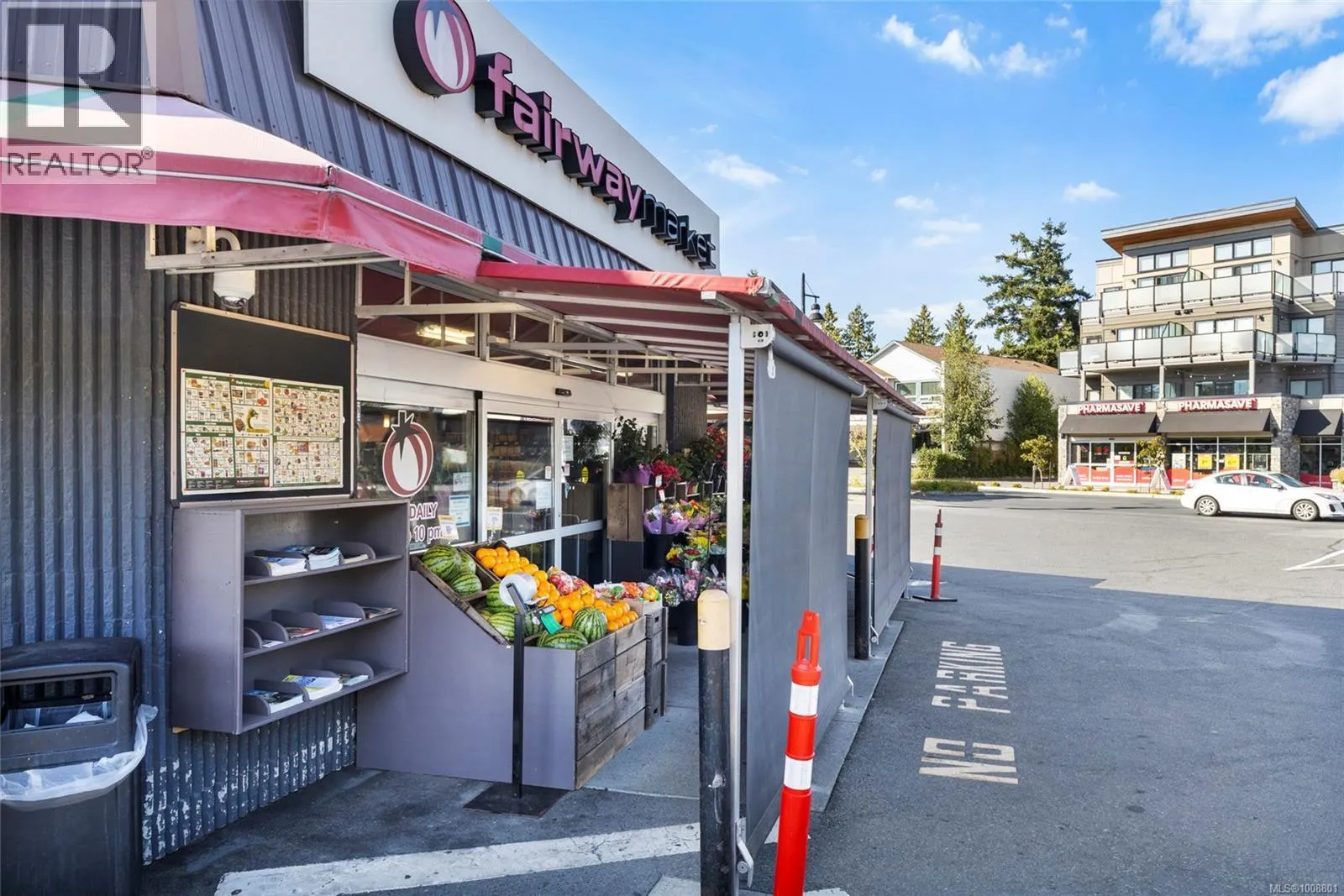 203 7111 West Saanich Rd