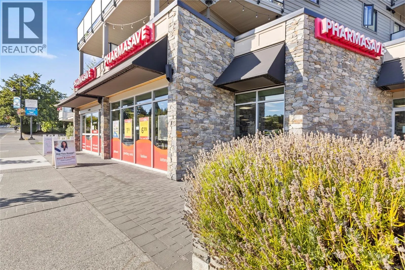 203 7111 West Saanich Rd