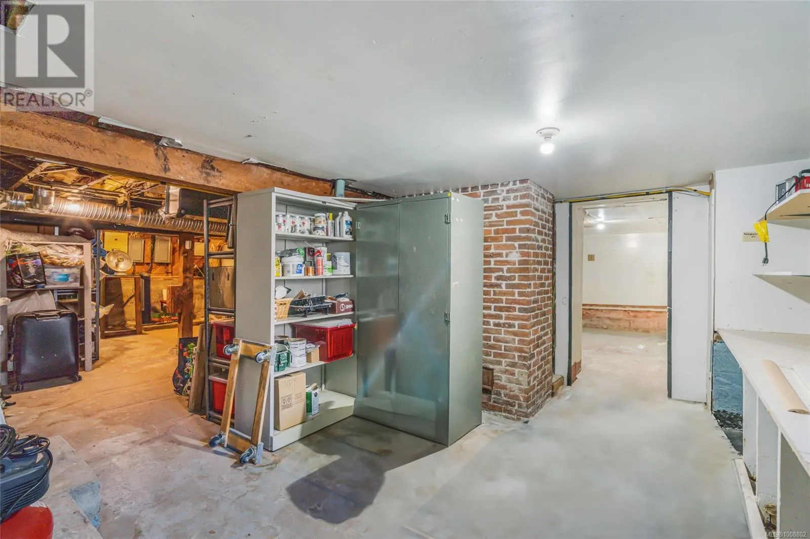 193 Memorial Ave