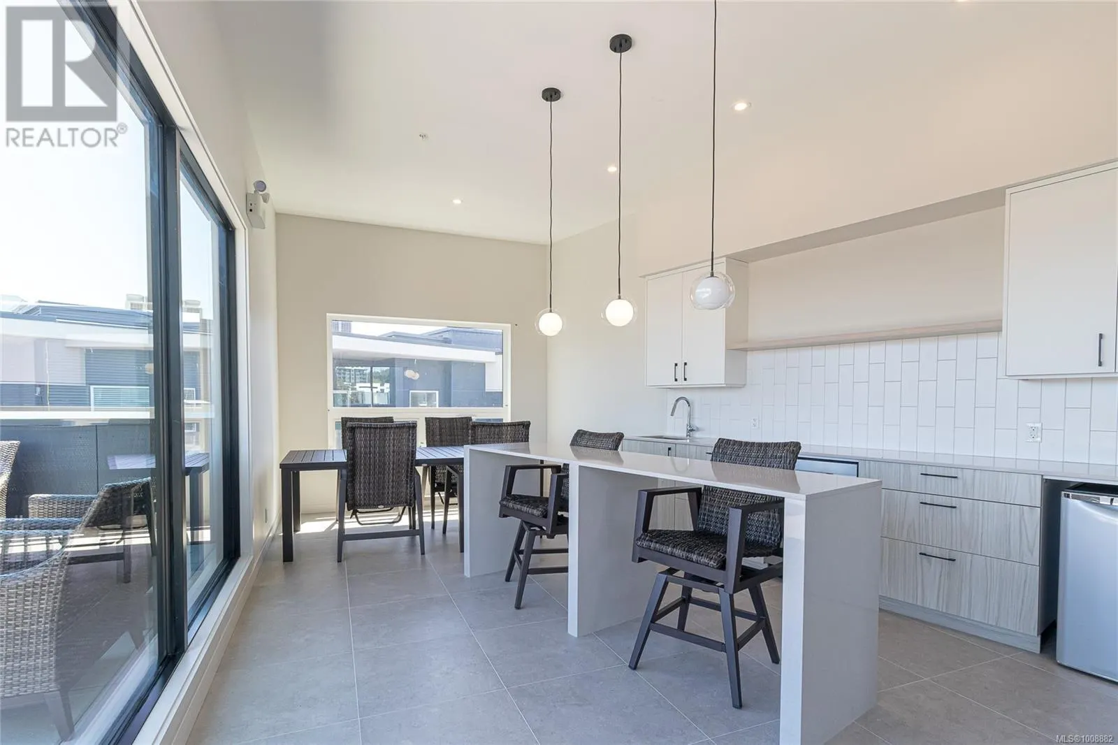 208 958 Pharoah Mews