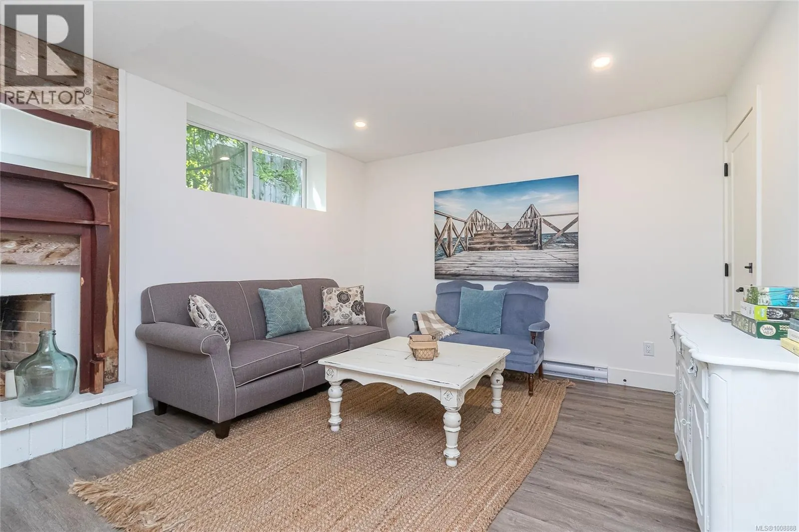 8565 Bourne Terr