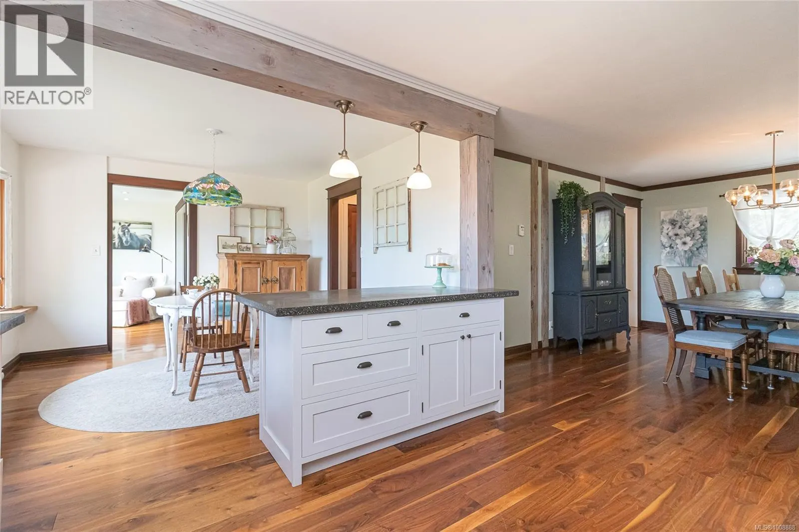 8565 Bourne Terr