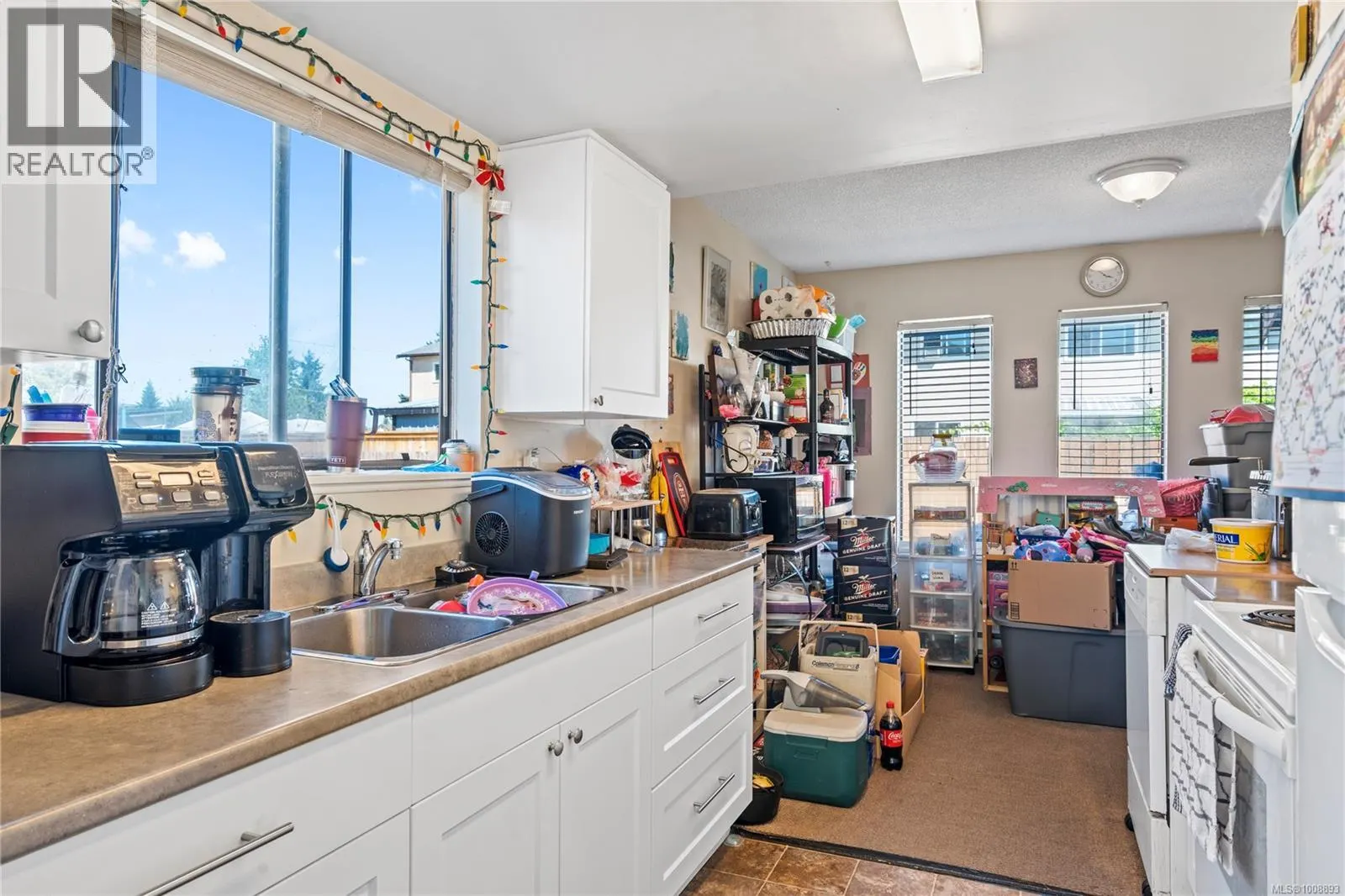 A 1060 St. George Cres