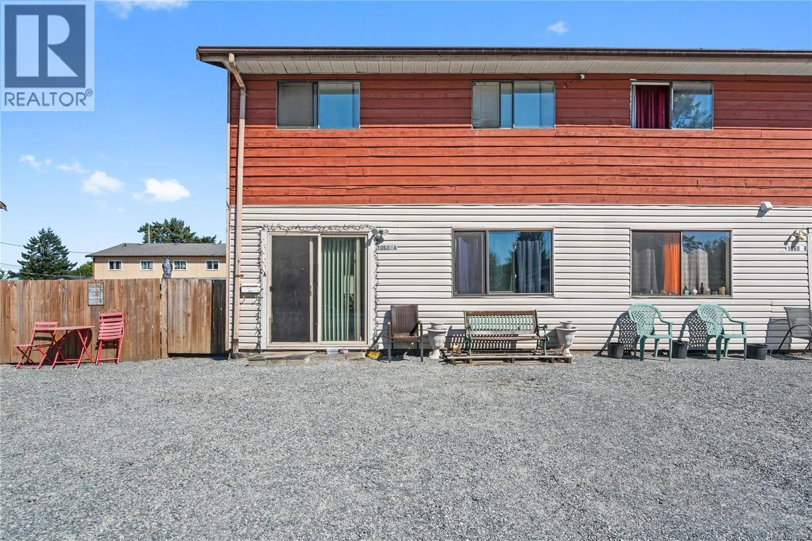 A 1060 St. George Cres