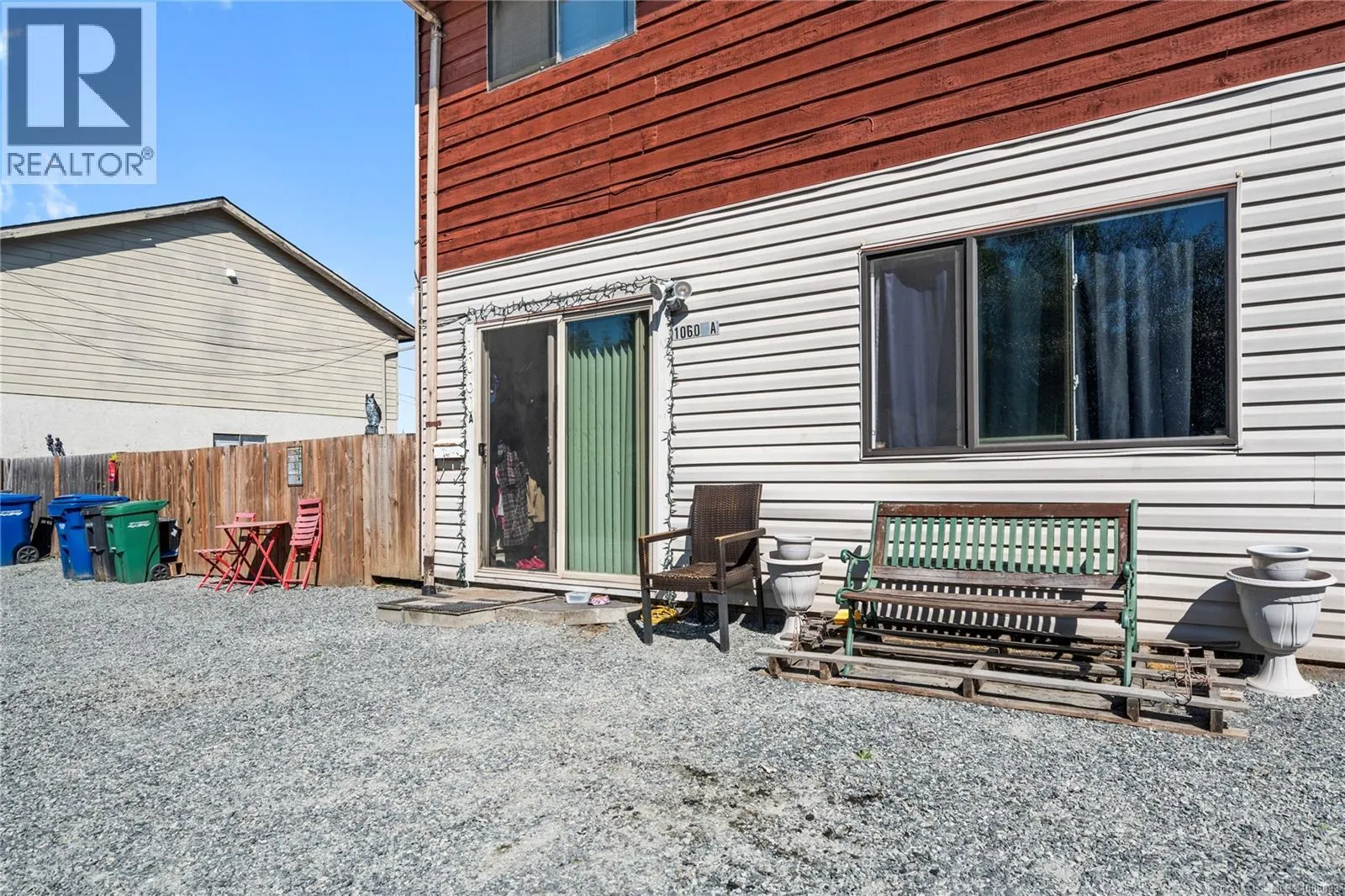A 1060 St. George Cres