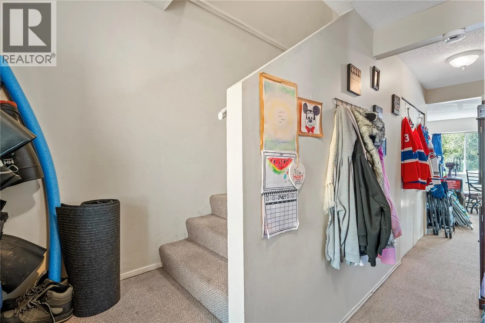 A 1060 St. George Cres