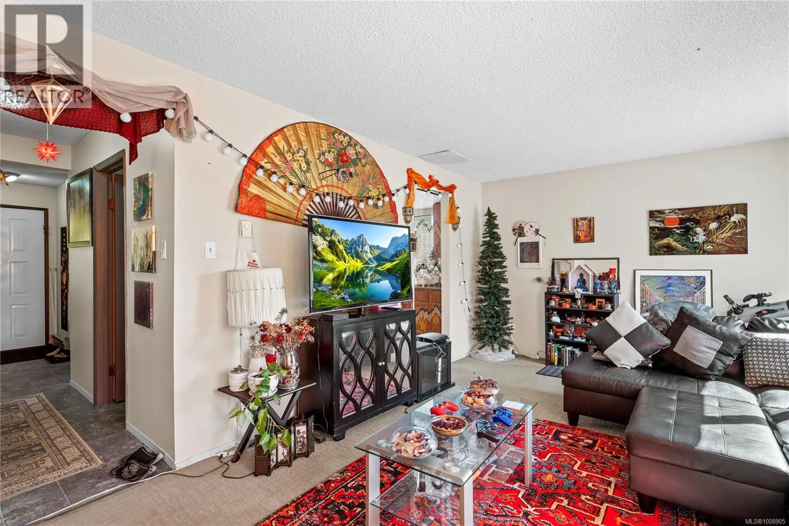 B 1060 St. George Cres