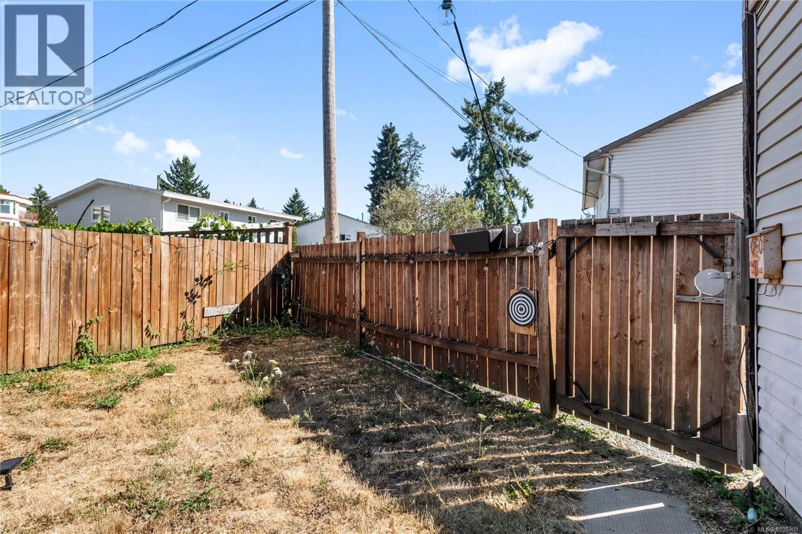 B 1060 St. George Cres