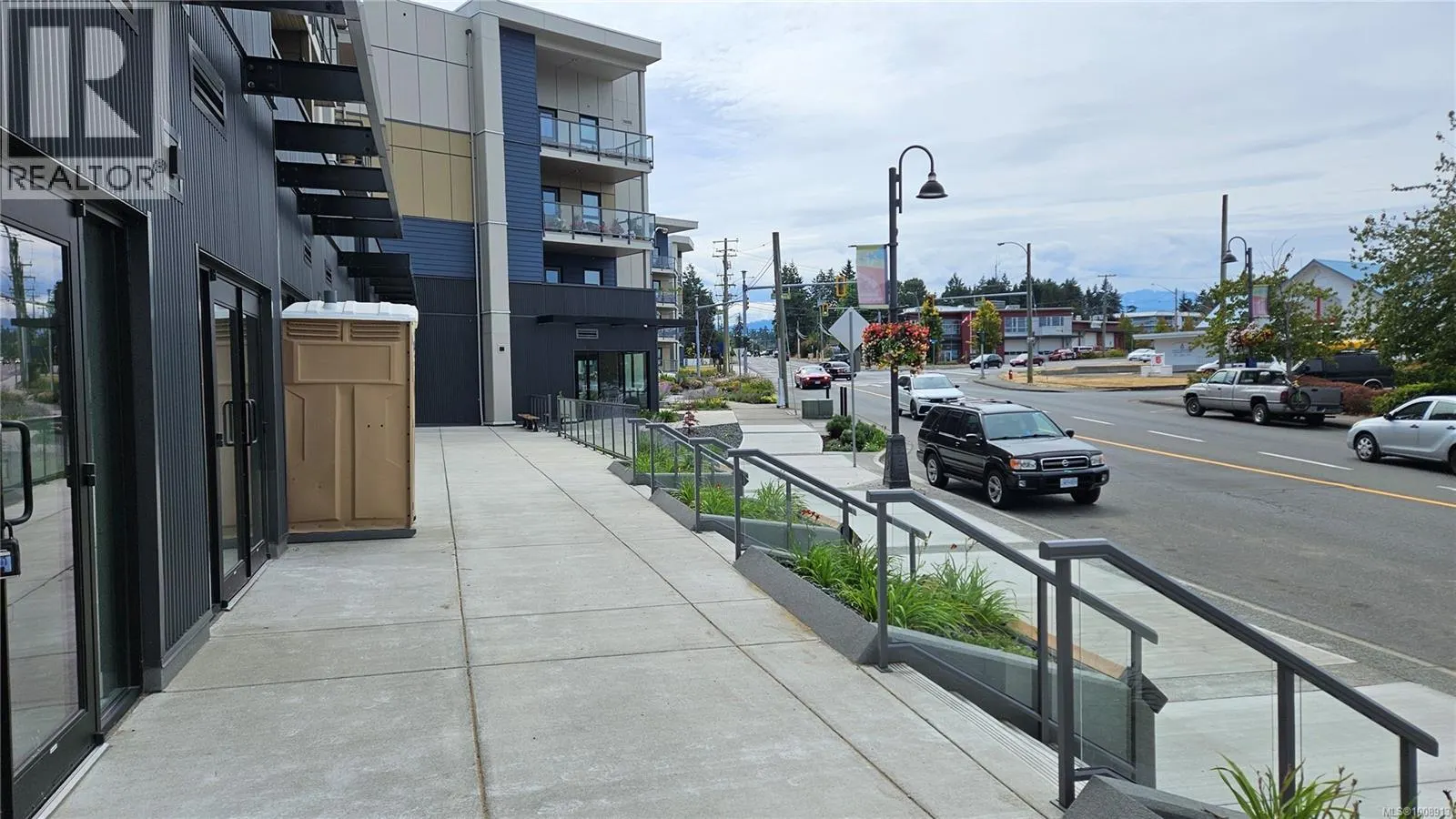 101 164 Alberni Hwy