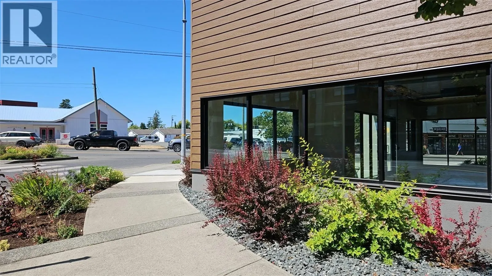 101 164 Alberni Hwy