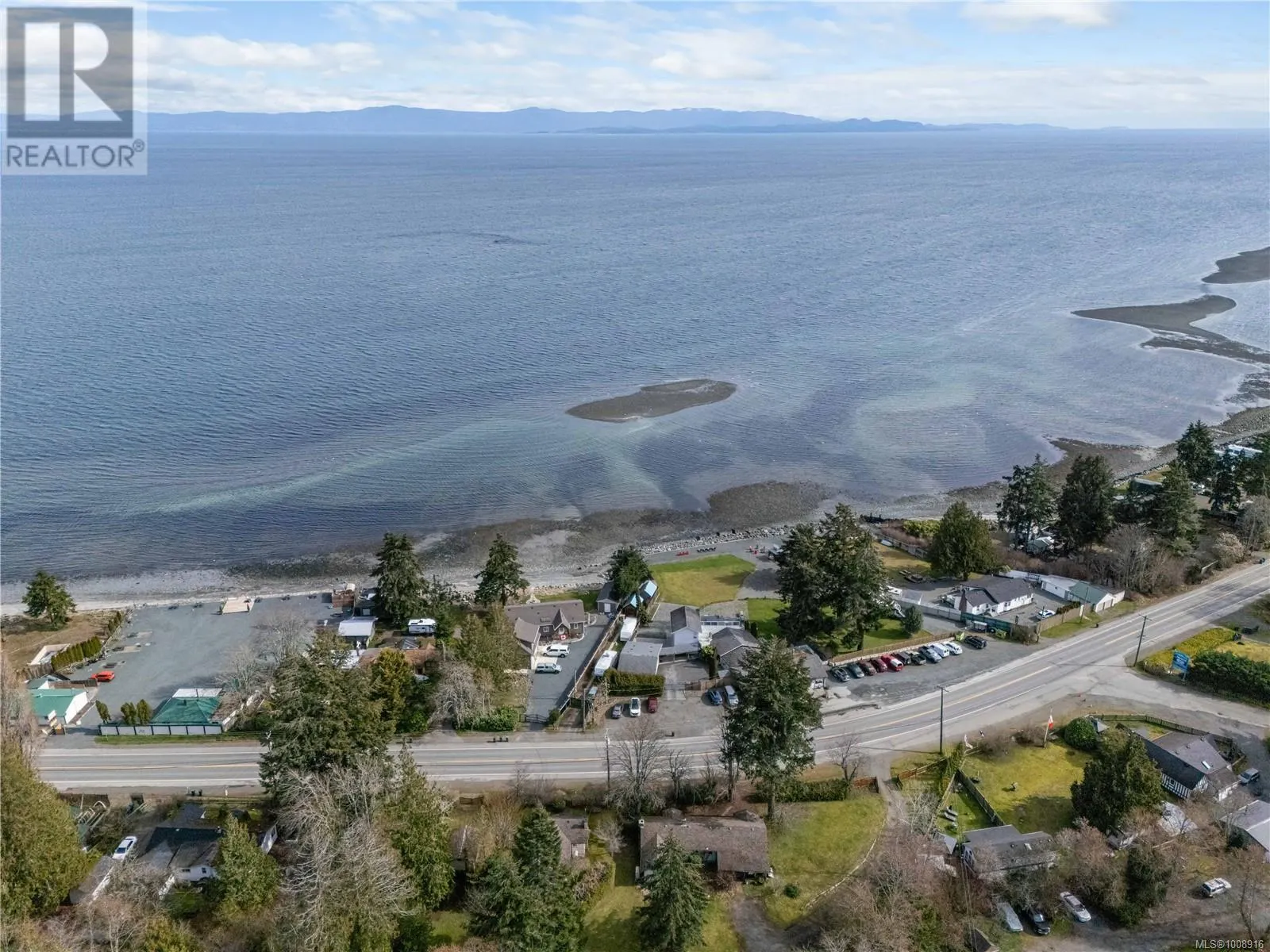 6100 Island Hwy W