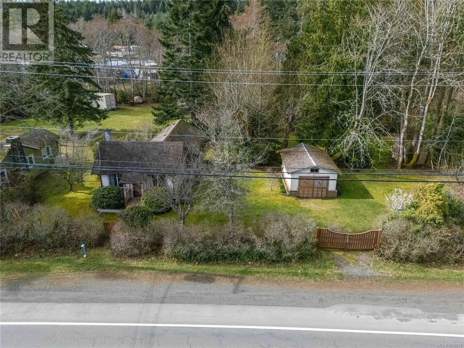 6100 Island Hwy W