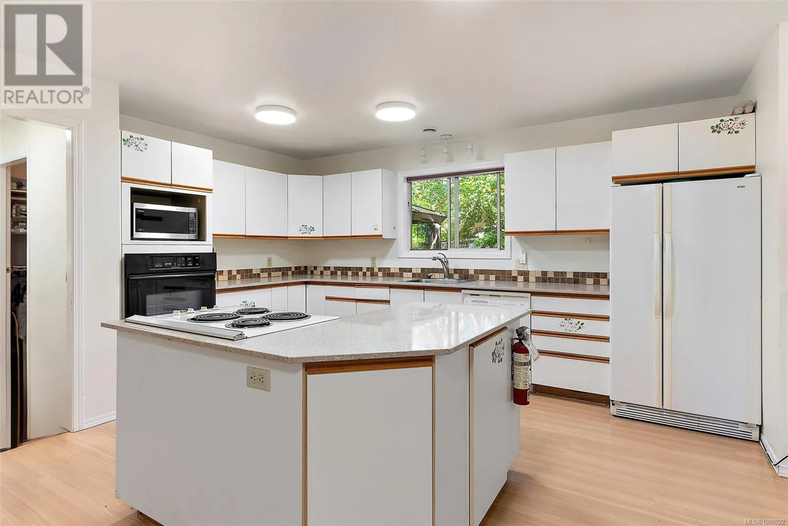 4607 West Saanich Rd