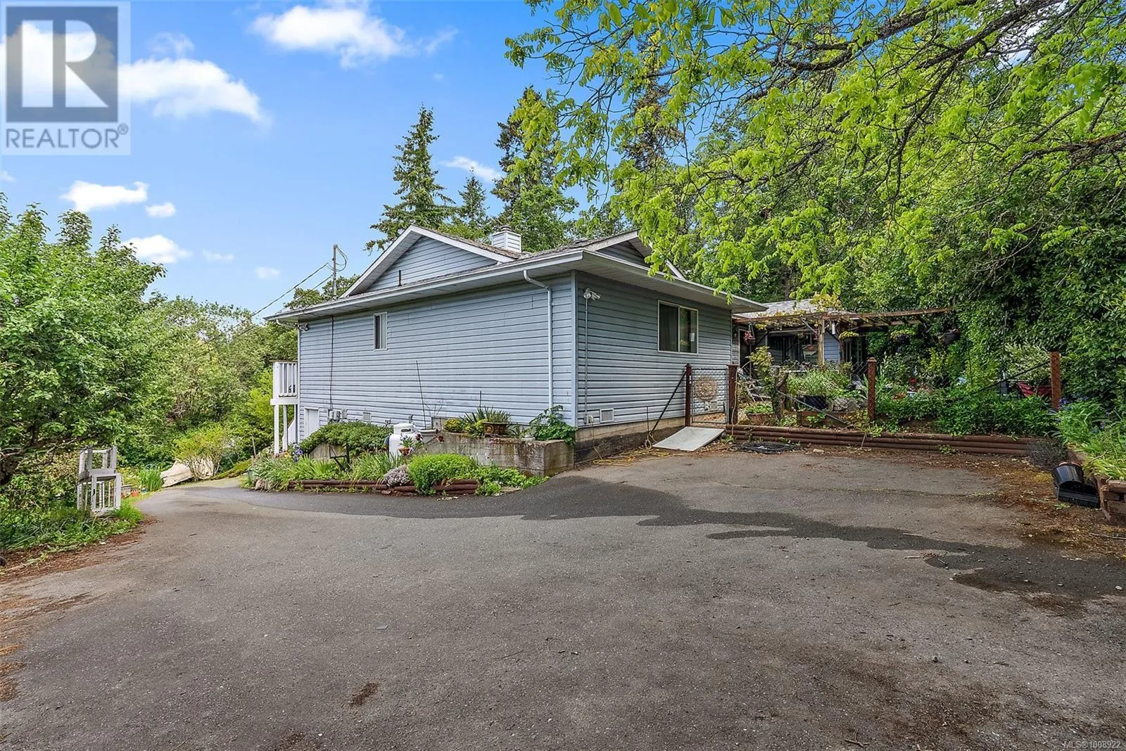4607 West Saanich Rd