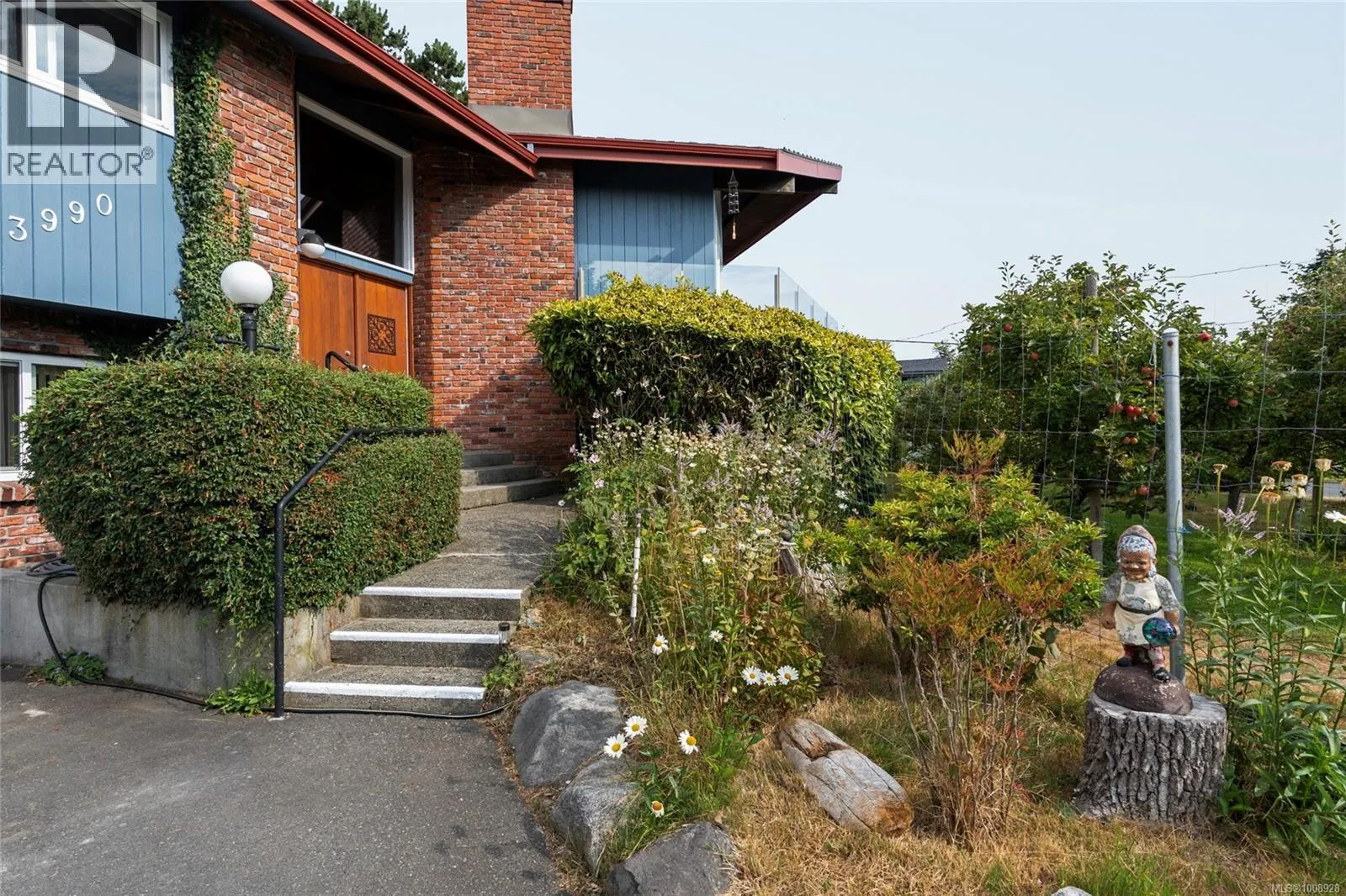 3990 Smugglers Cove Rd