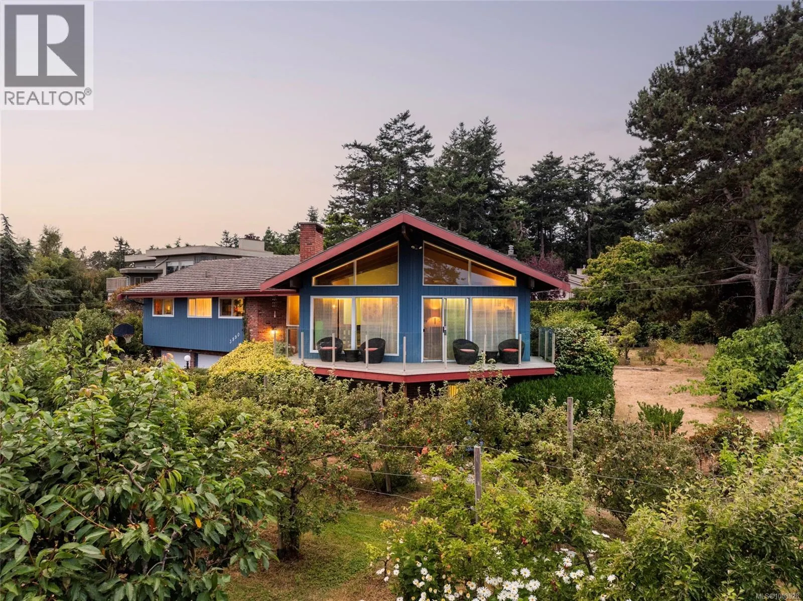 3990 Smugglers Cove Rd
