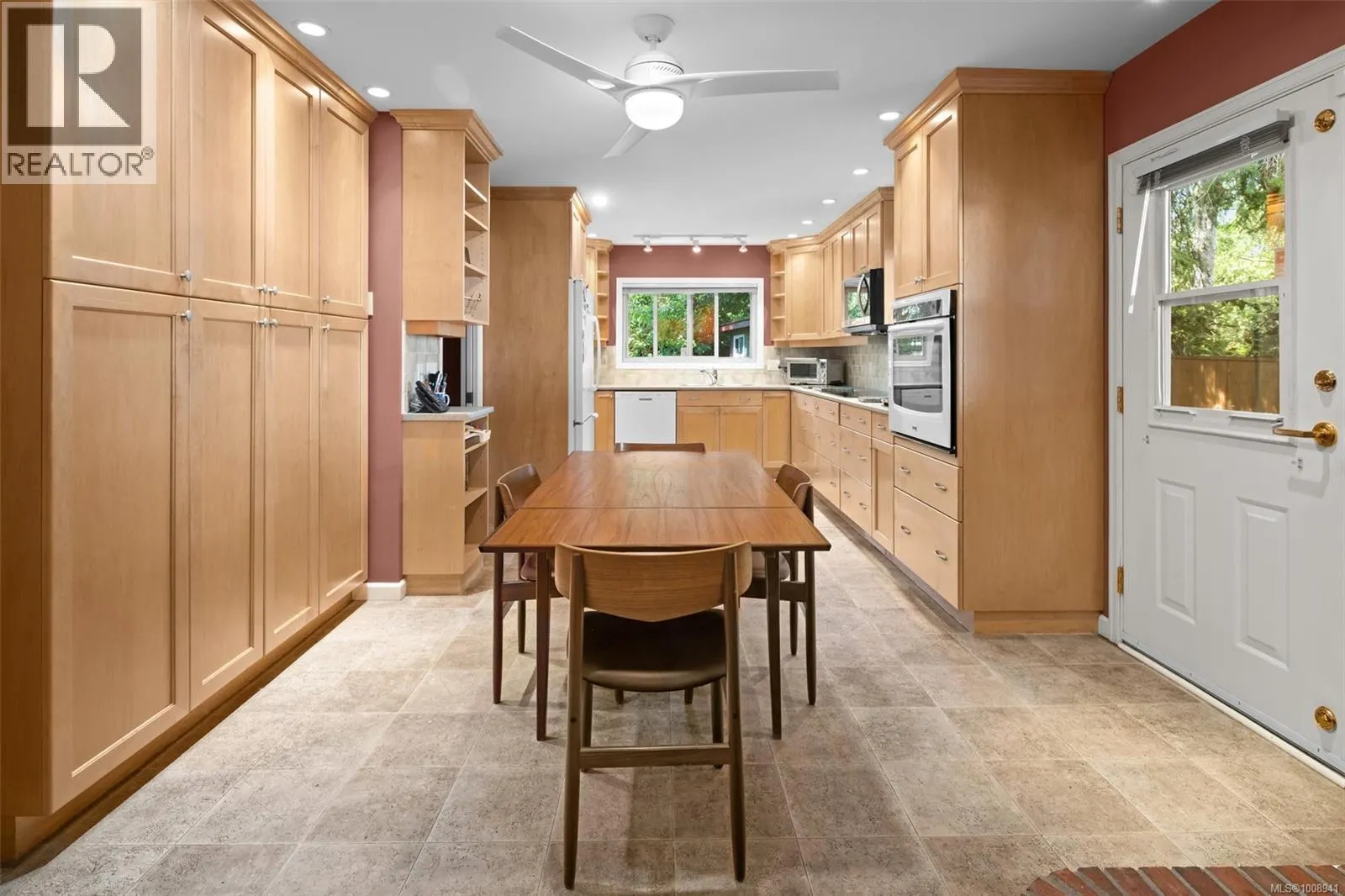 4216 Lynnfield Cres