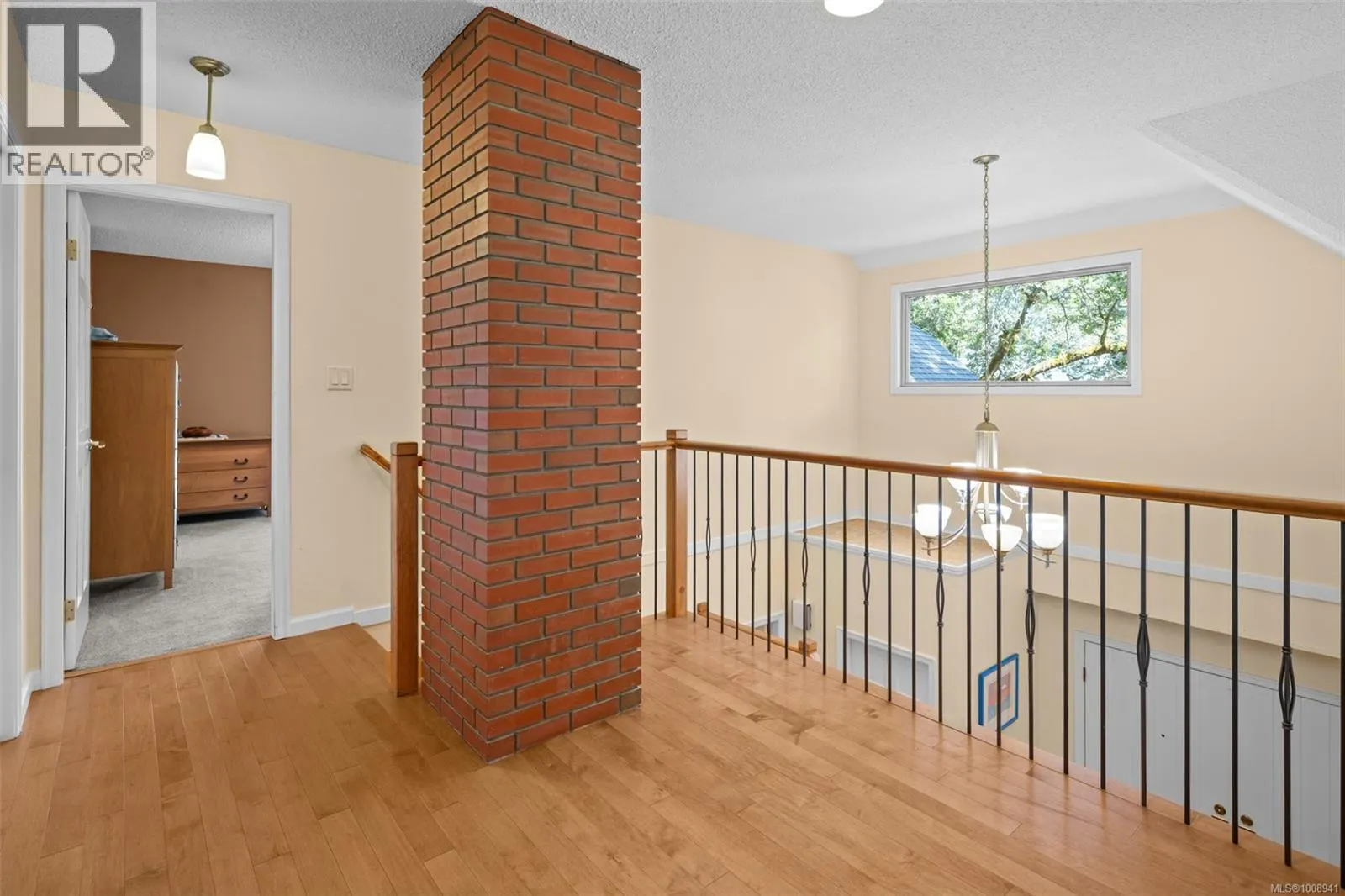 4216 Lynnfield Cres