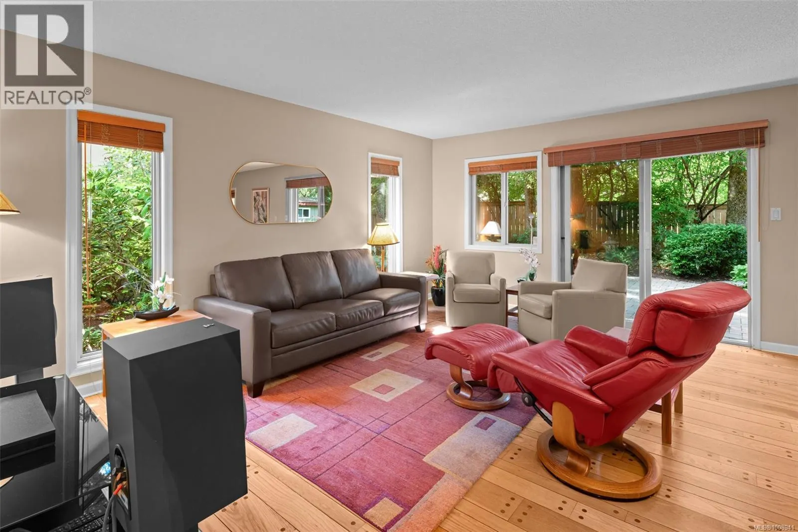 4216 Lynnfield Cres