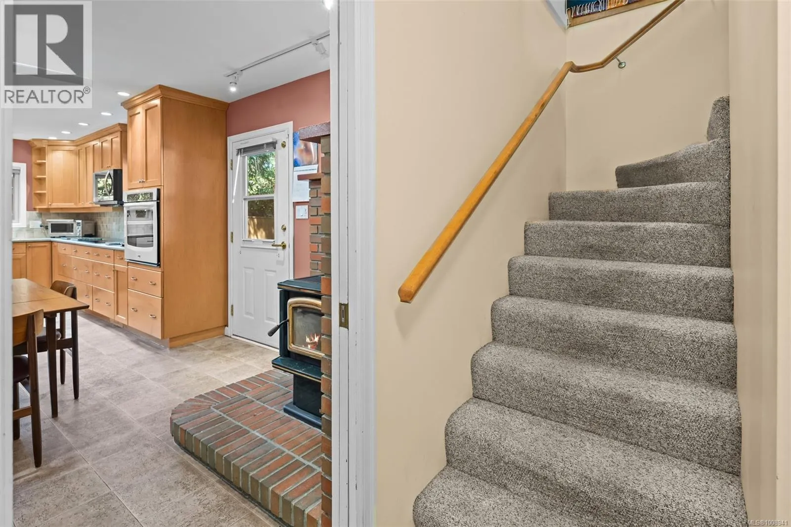 4216 Lynnfield Cres