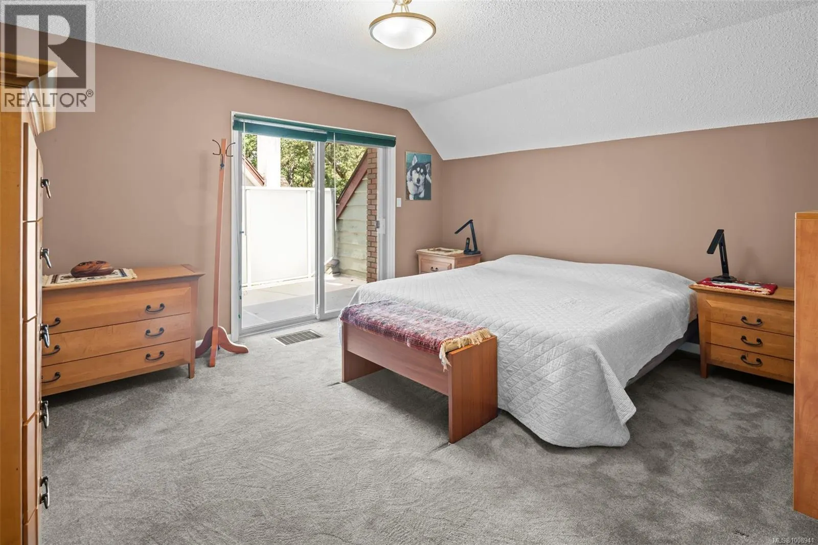 4216 Lynnfield Cres