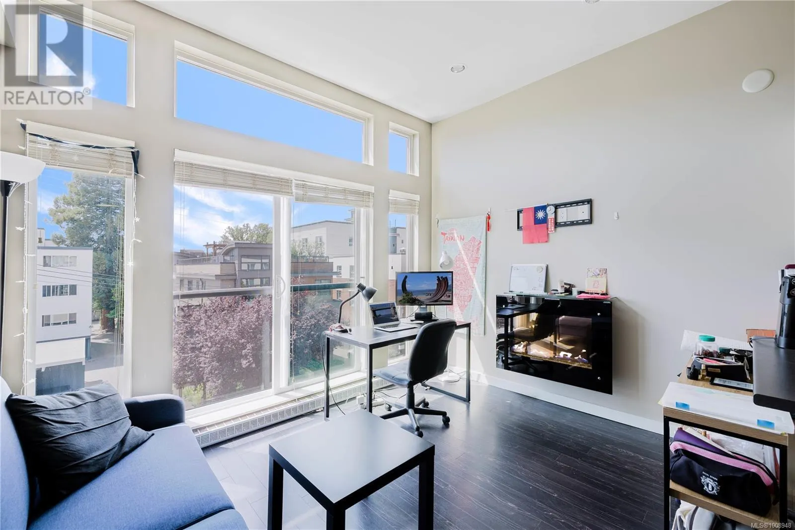308 1121 Fort St