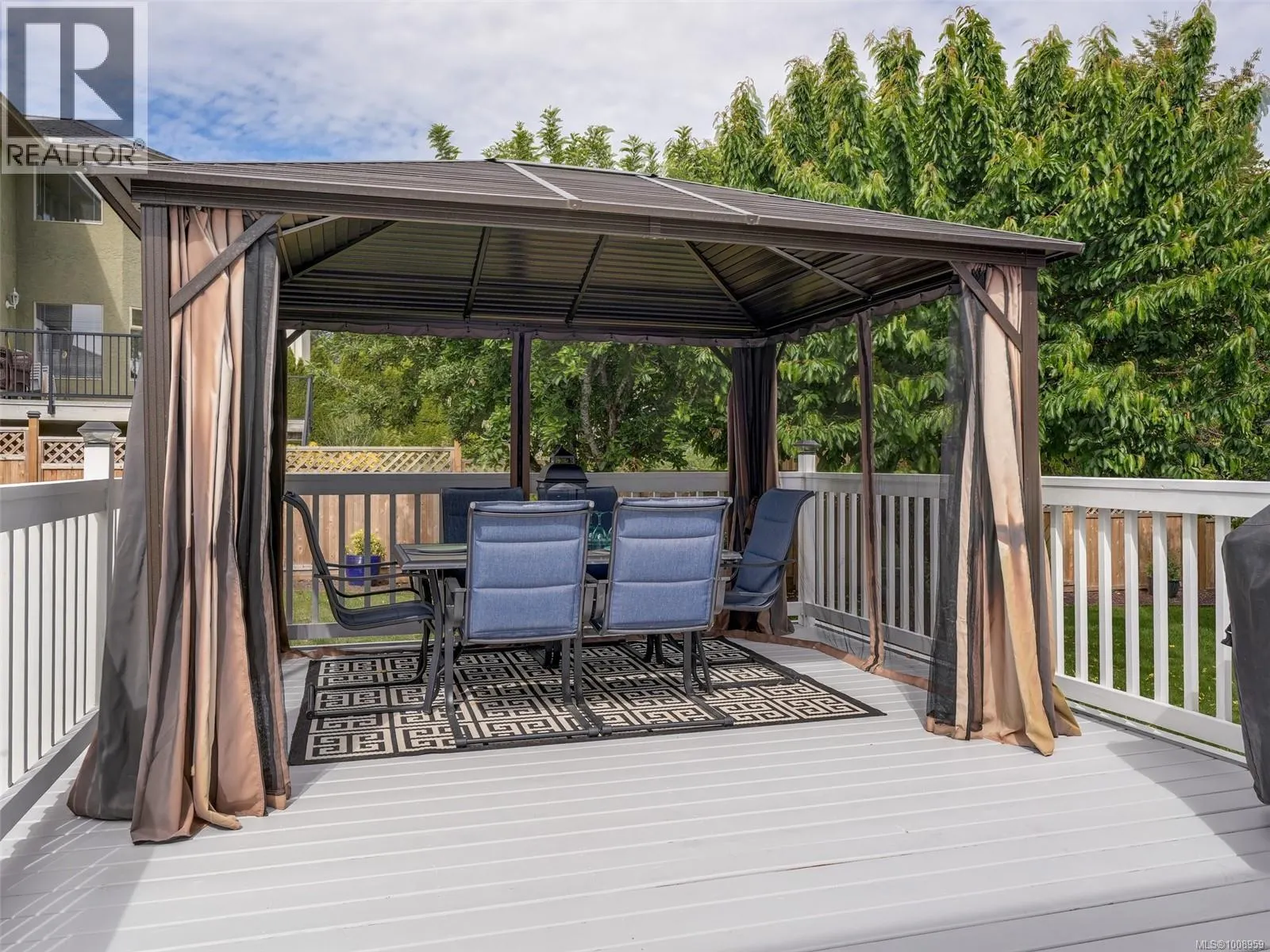 6428 Bella Vista Dr
