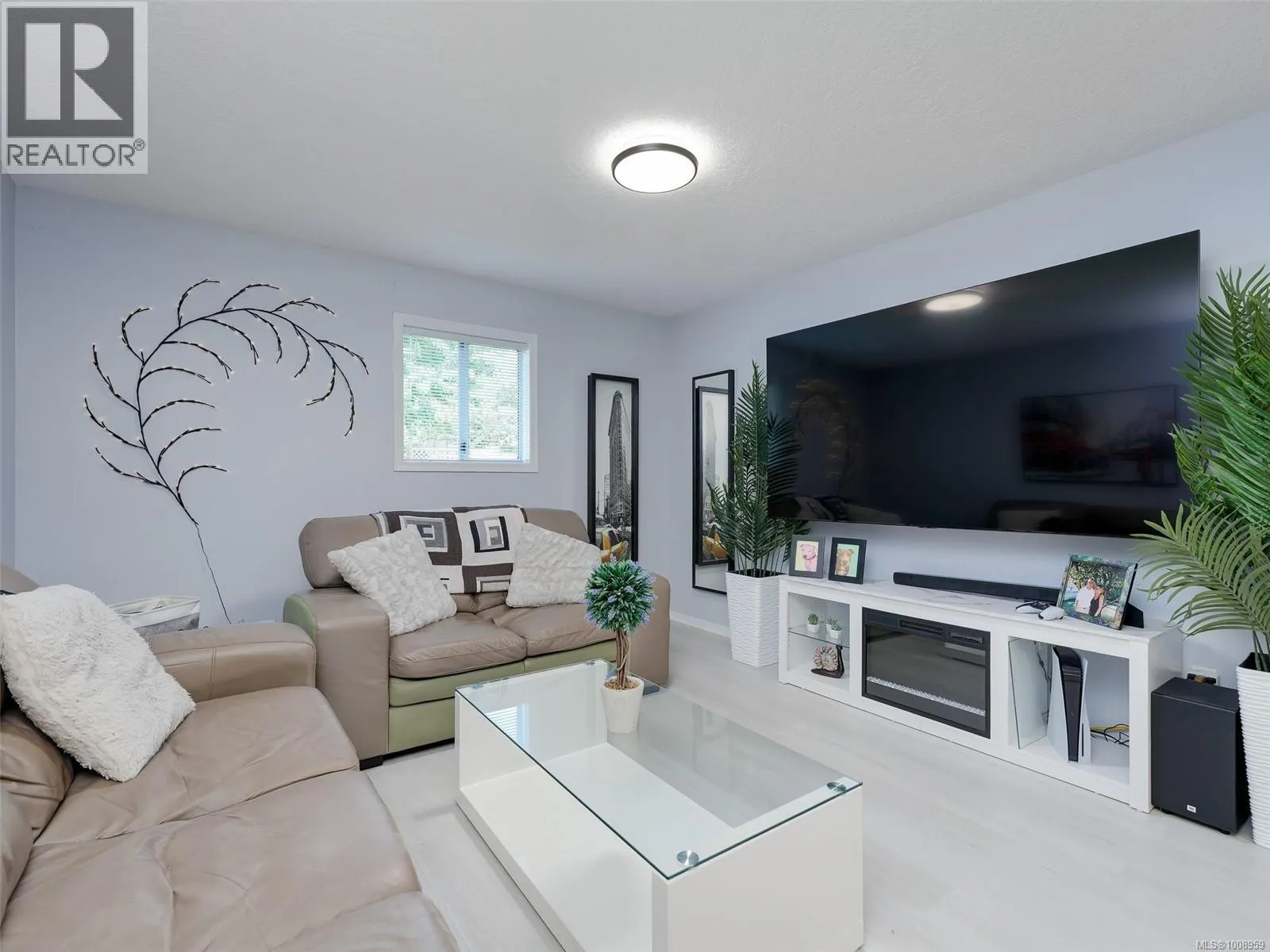 6428 Bella Vista Dr