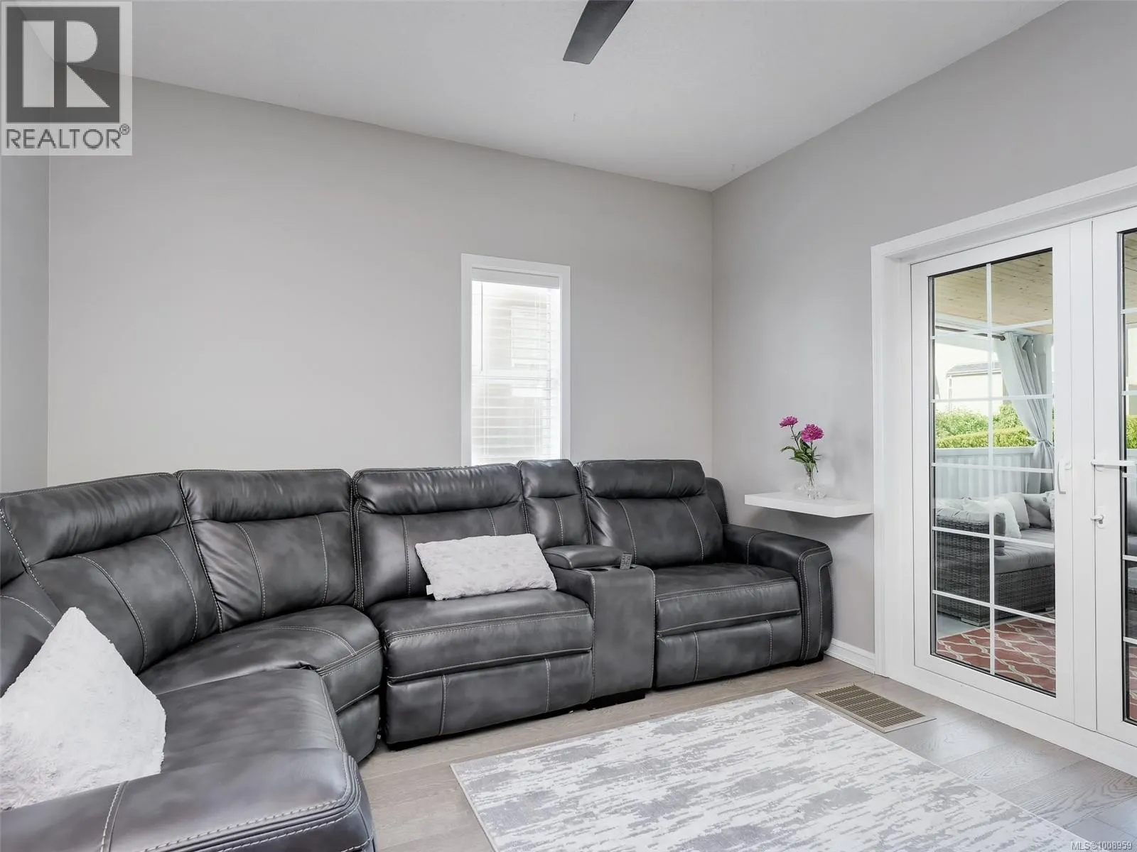 6428 Bella Vista Dr