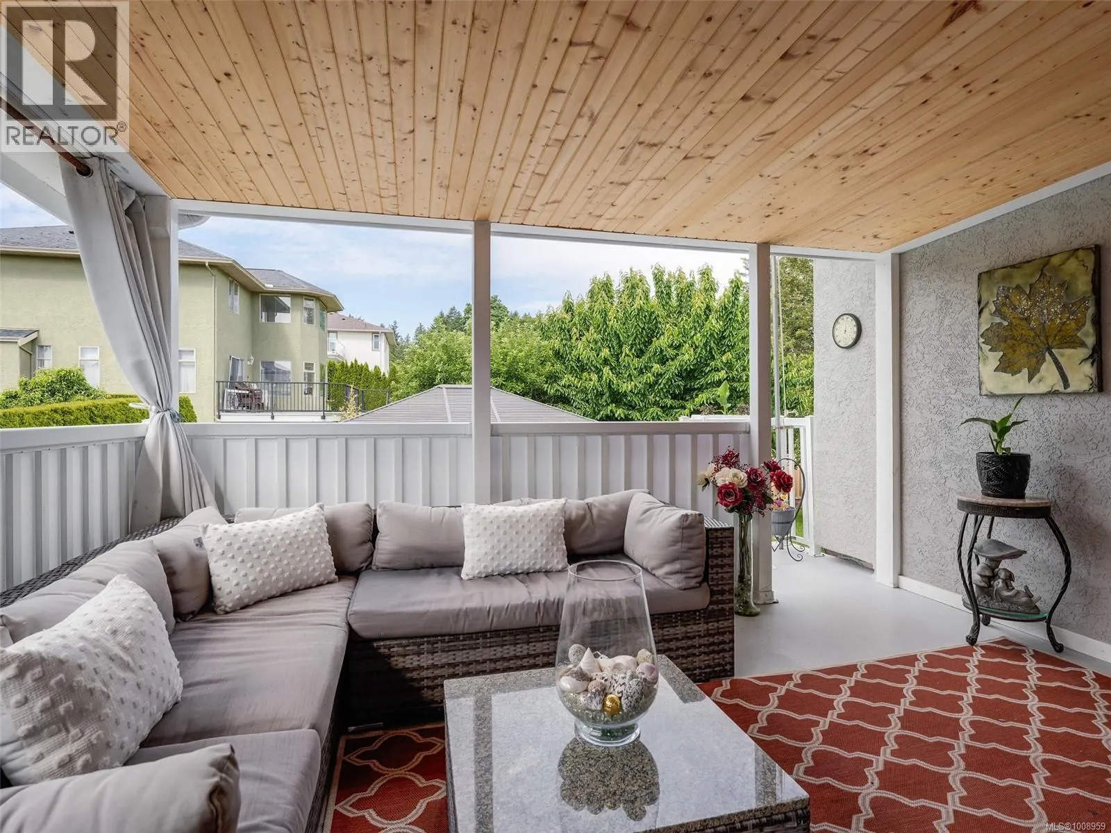 6428 Bella Vista Dr