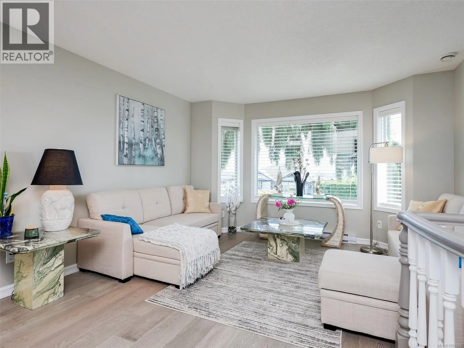 6428 Bella Vista Dr