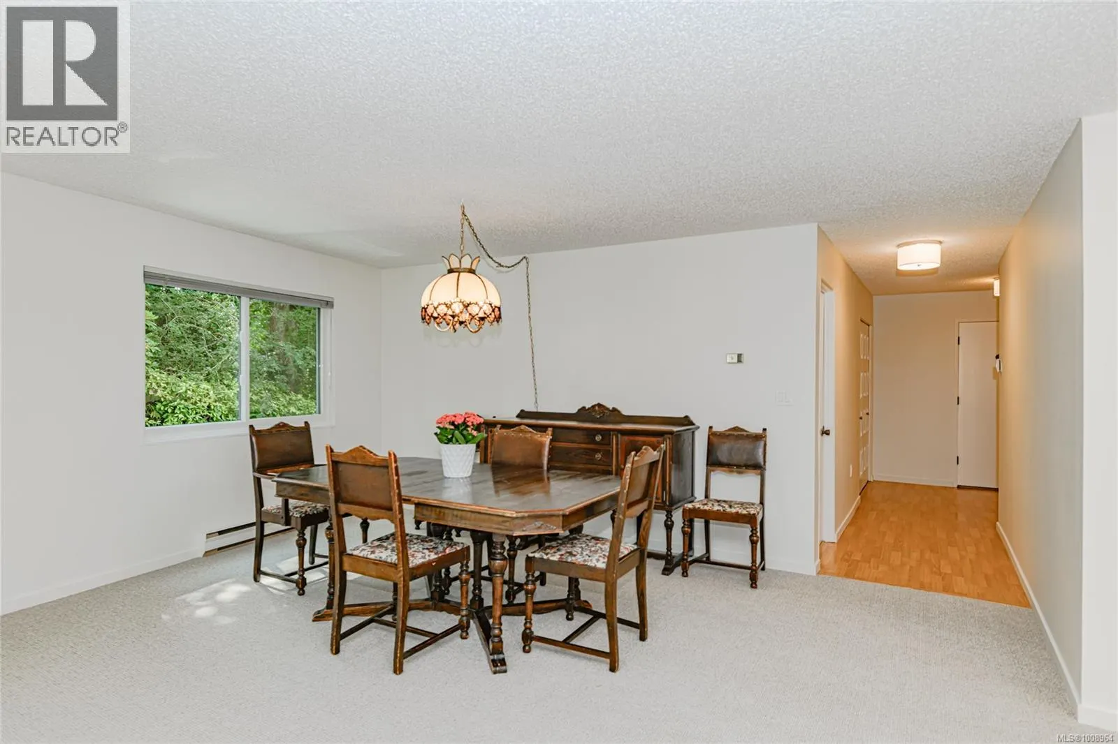 201 1875 Lansdowne Rd