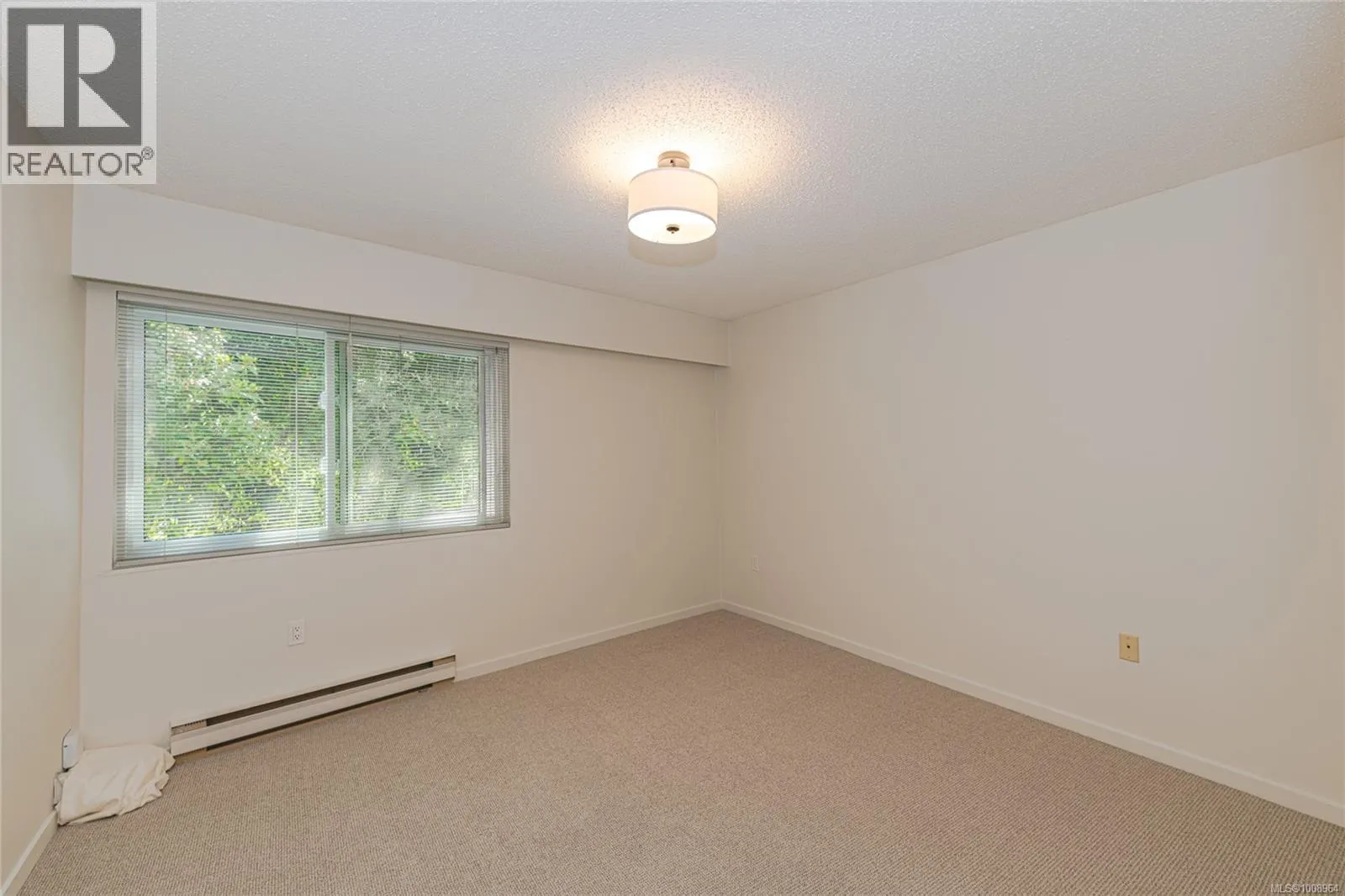 201 1875 Lansdowne Rd