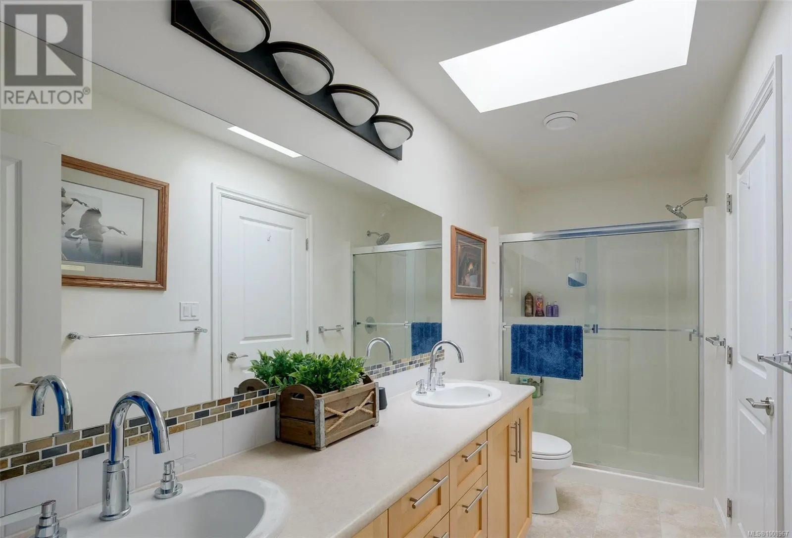 2324 Demamiel Pl