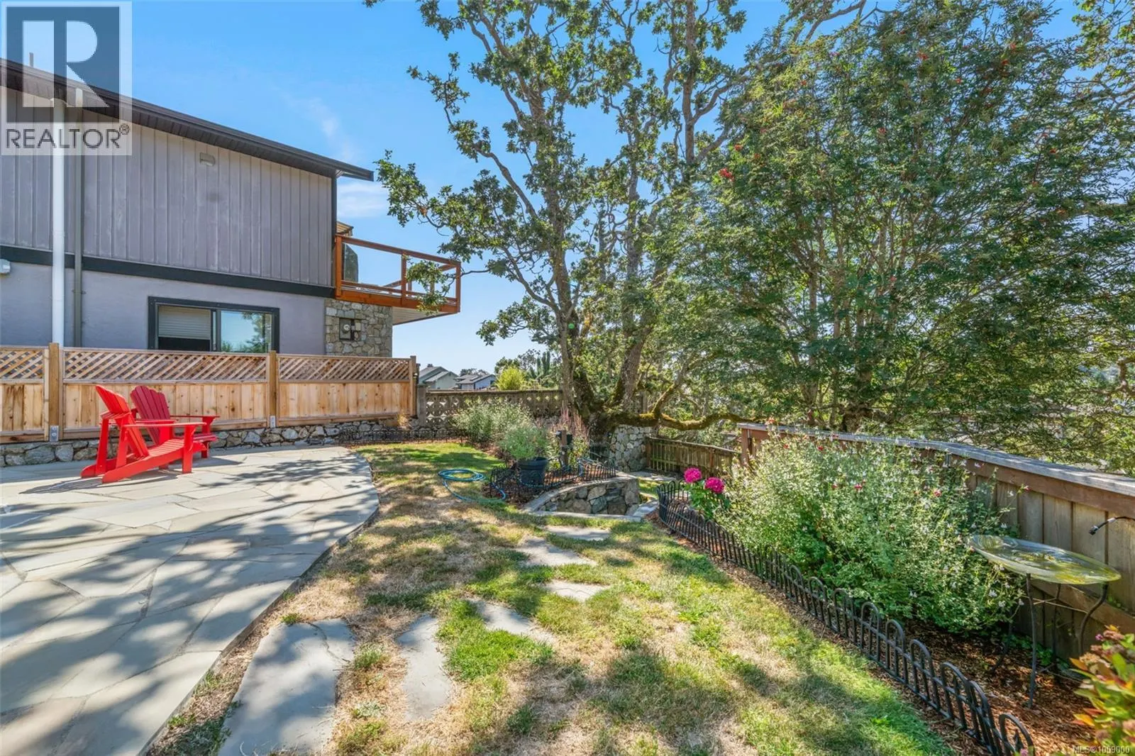 1286 Ocean View Dr