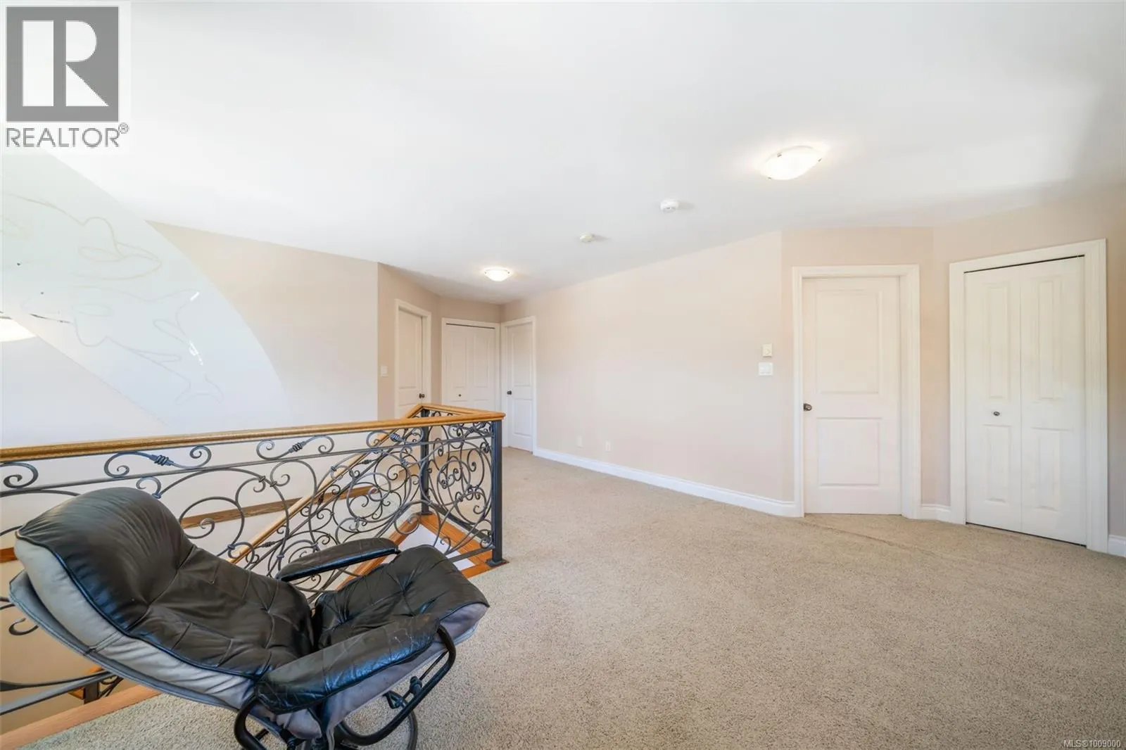 1286 Ocean View Dr