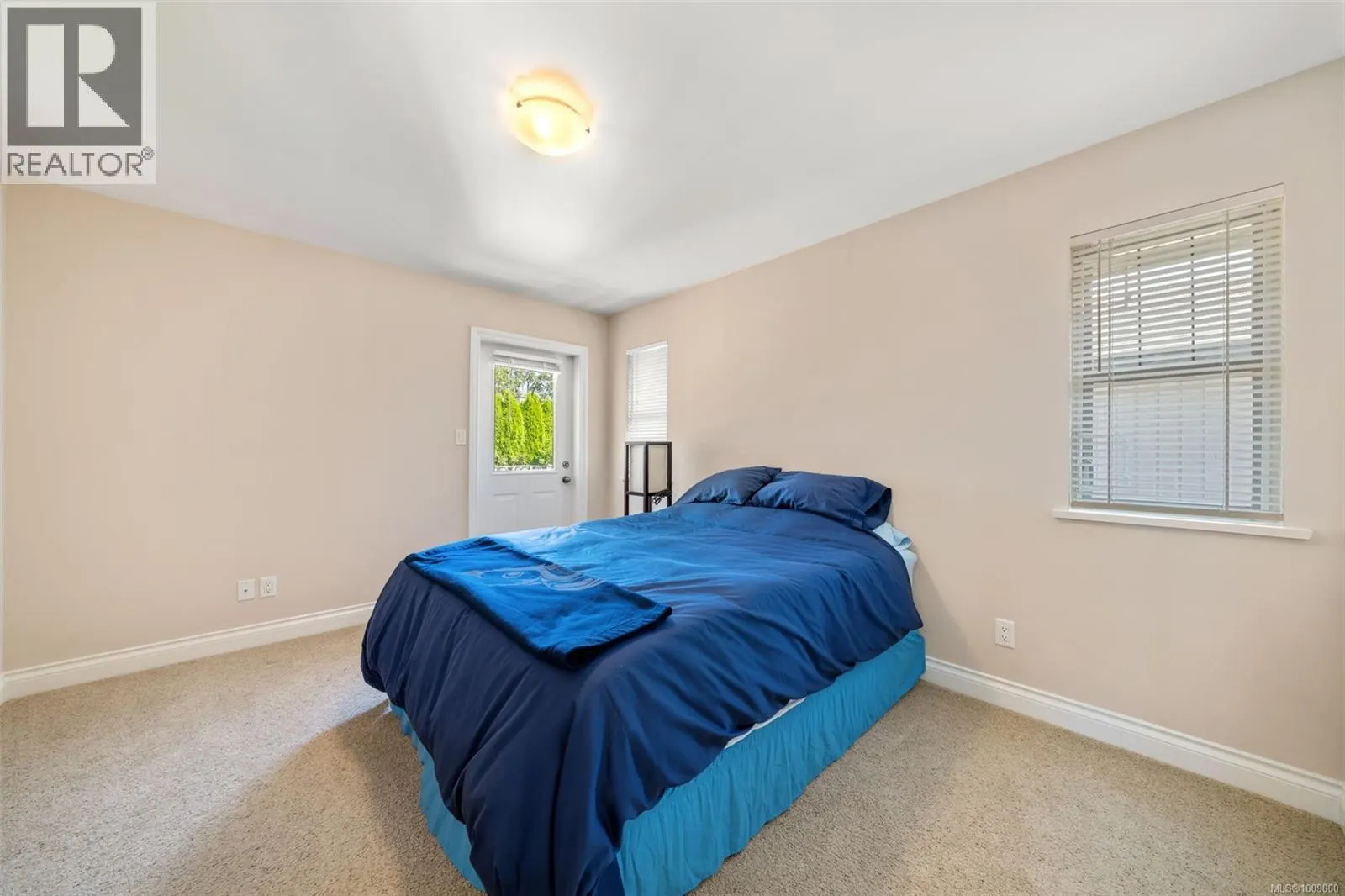 1286 Ocean View Dr