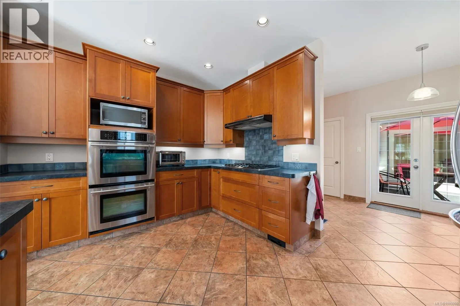 1286 Ocean View Dr