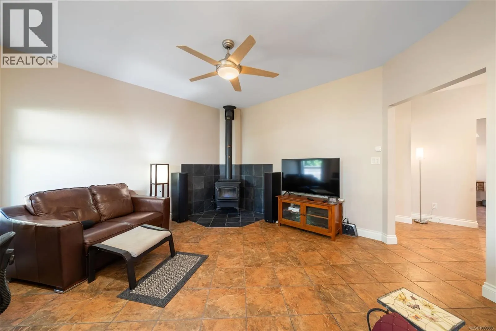 1286 Ocean View Dr
