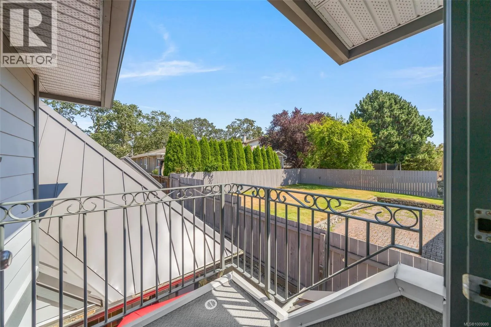 1286 Ocean View Dr