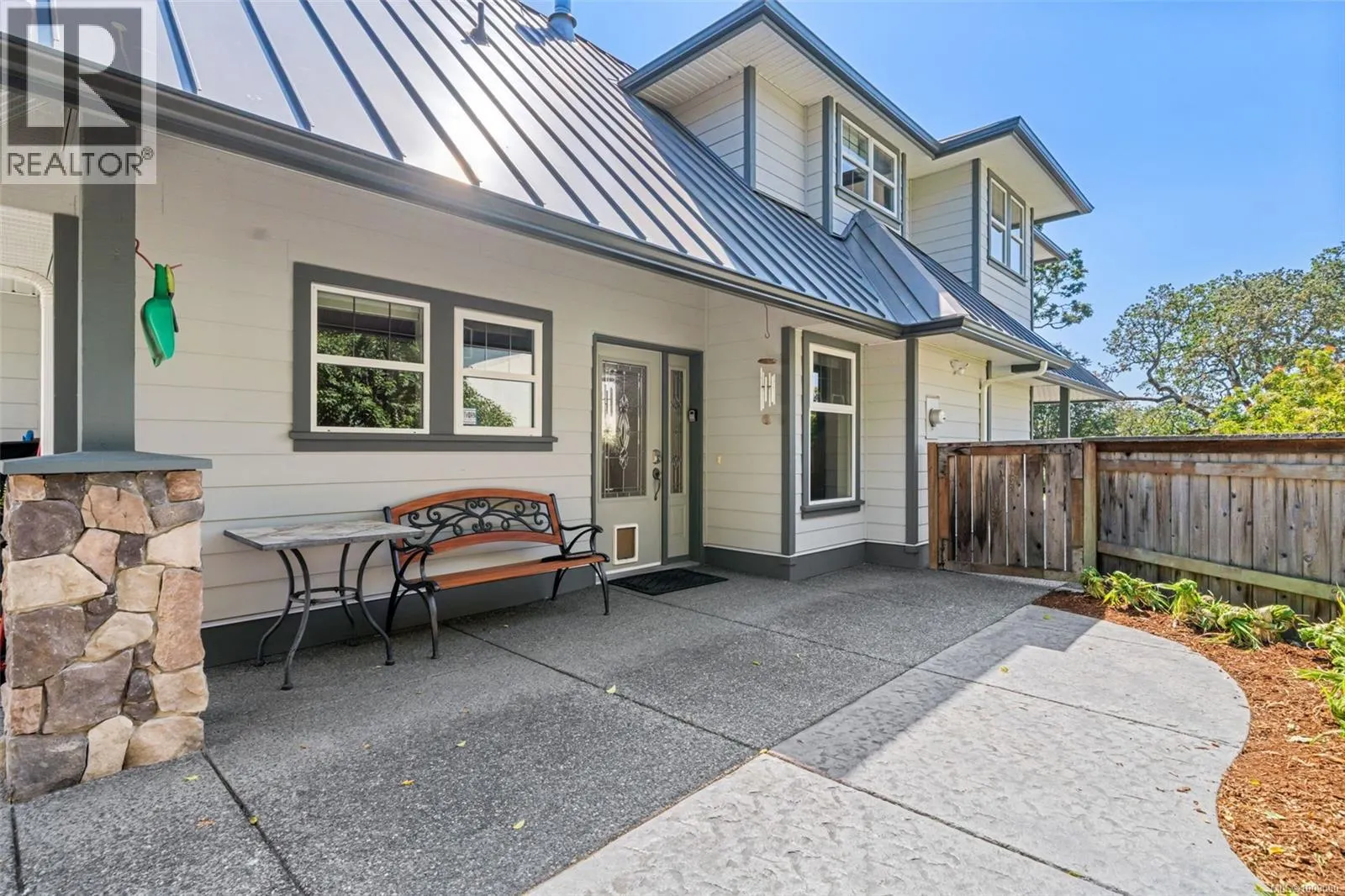 1286 Ocean View Dr