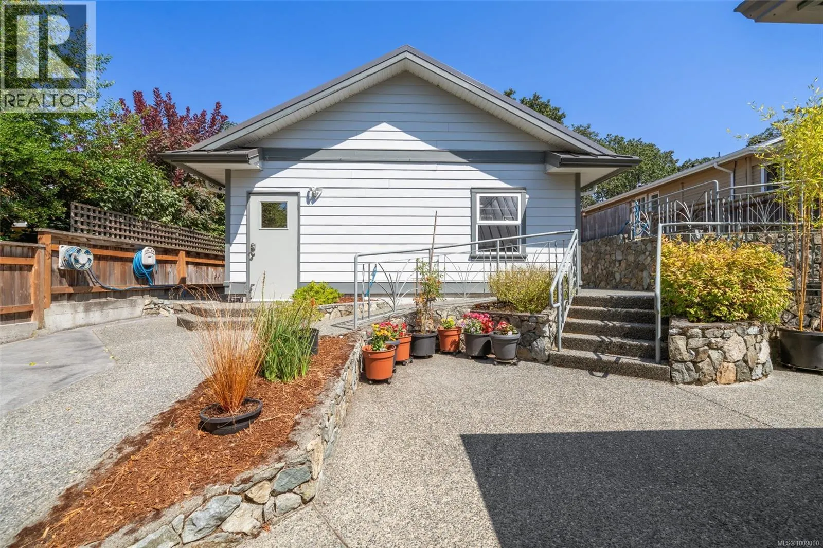 1286 Ocean View Dr
