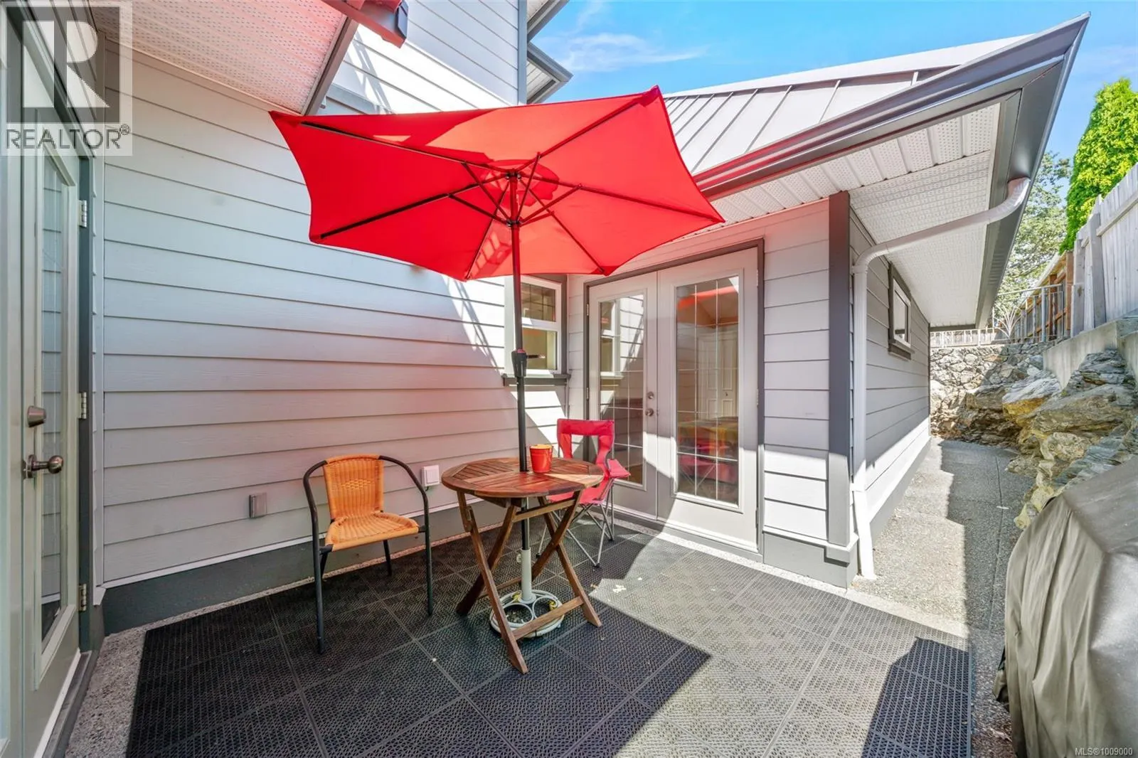 1286 Ocean View Dr