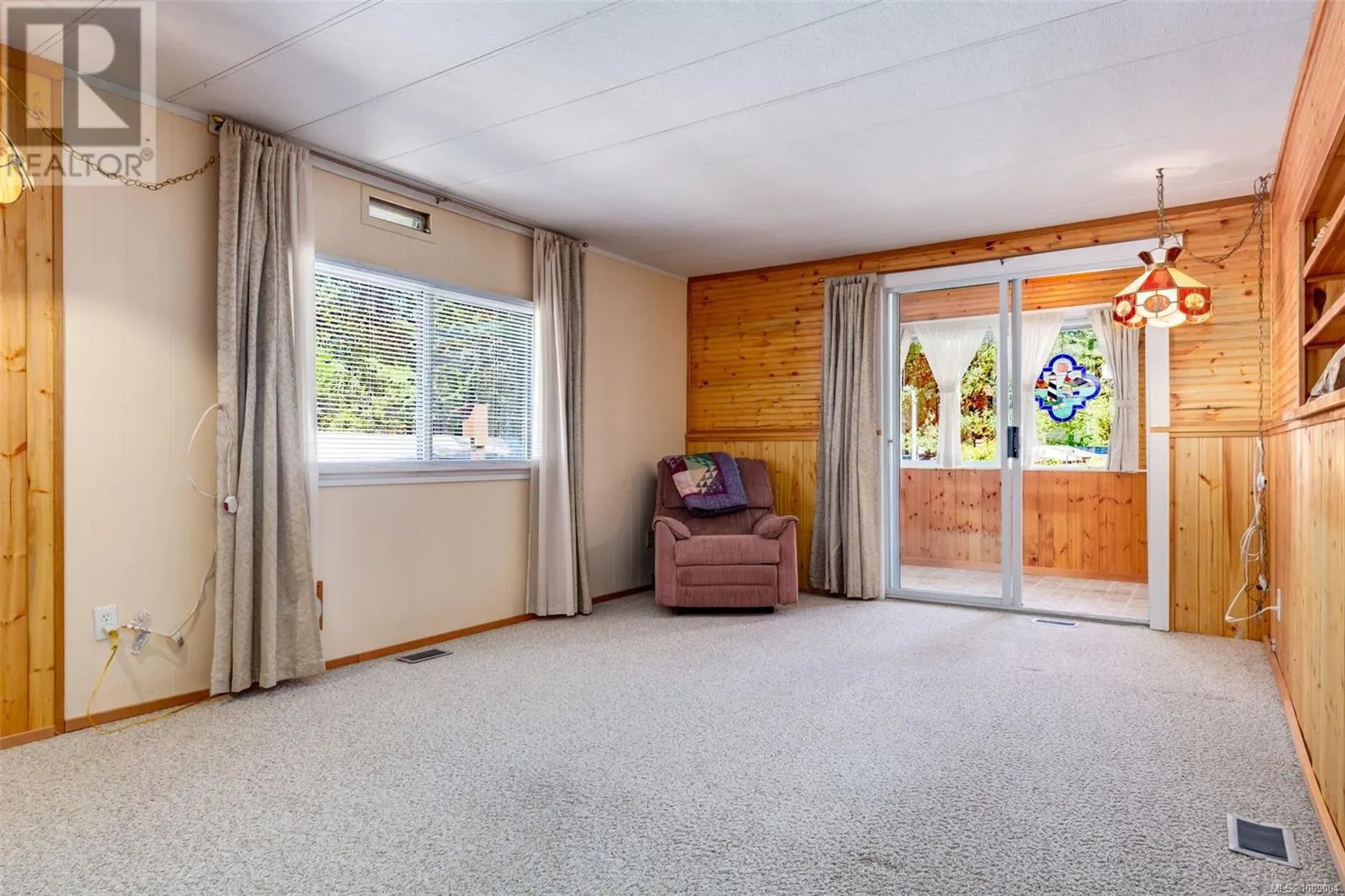 14 2130 Errington Rd