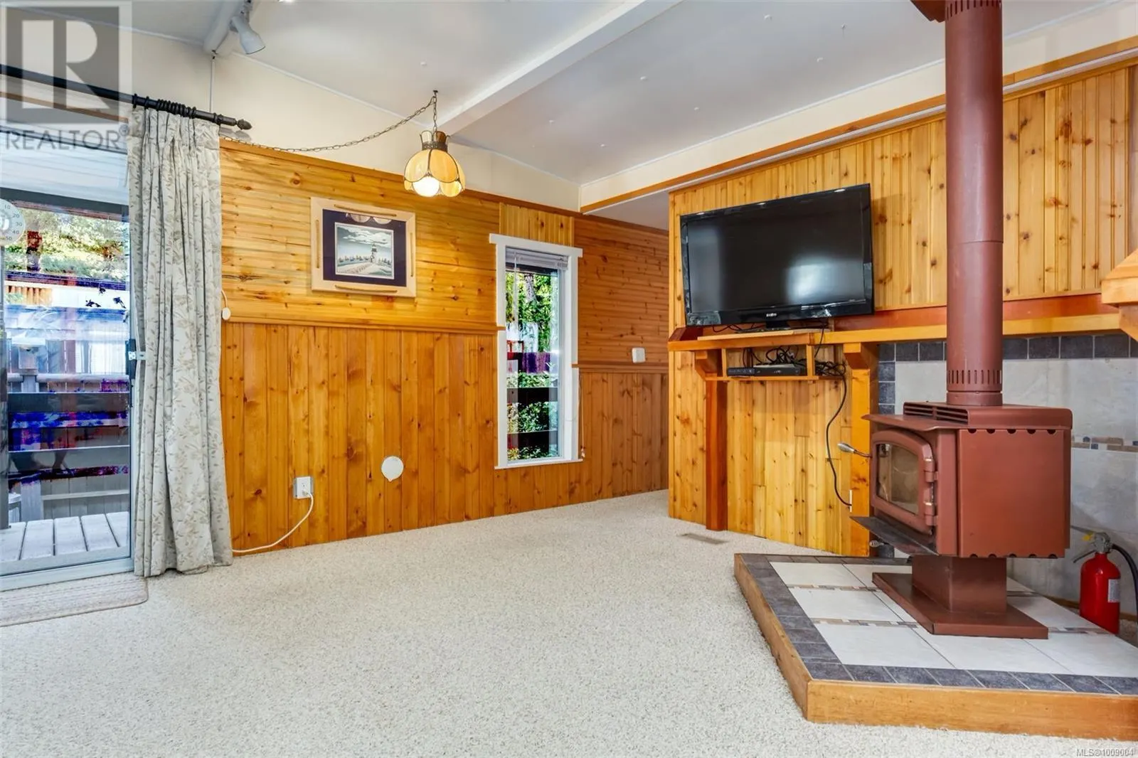 14 2130 Errington Rd